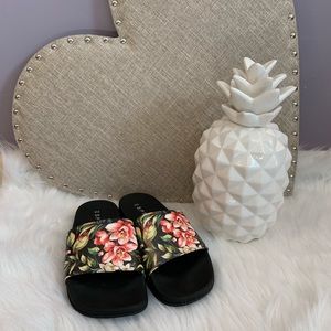 ESPRIT Black Floral Slides size 8